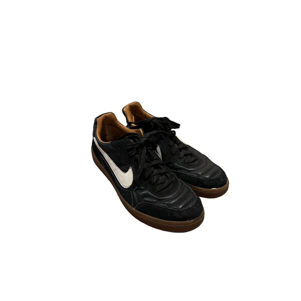 Nike indoor soccer shoes men’s 11.5